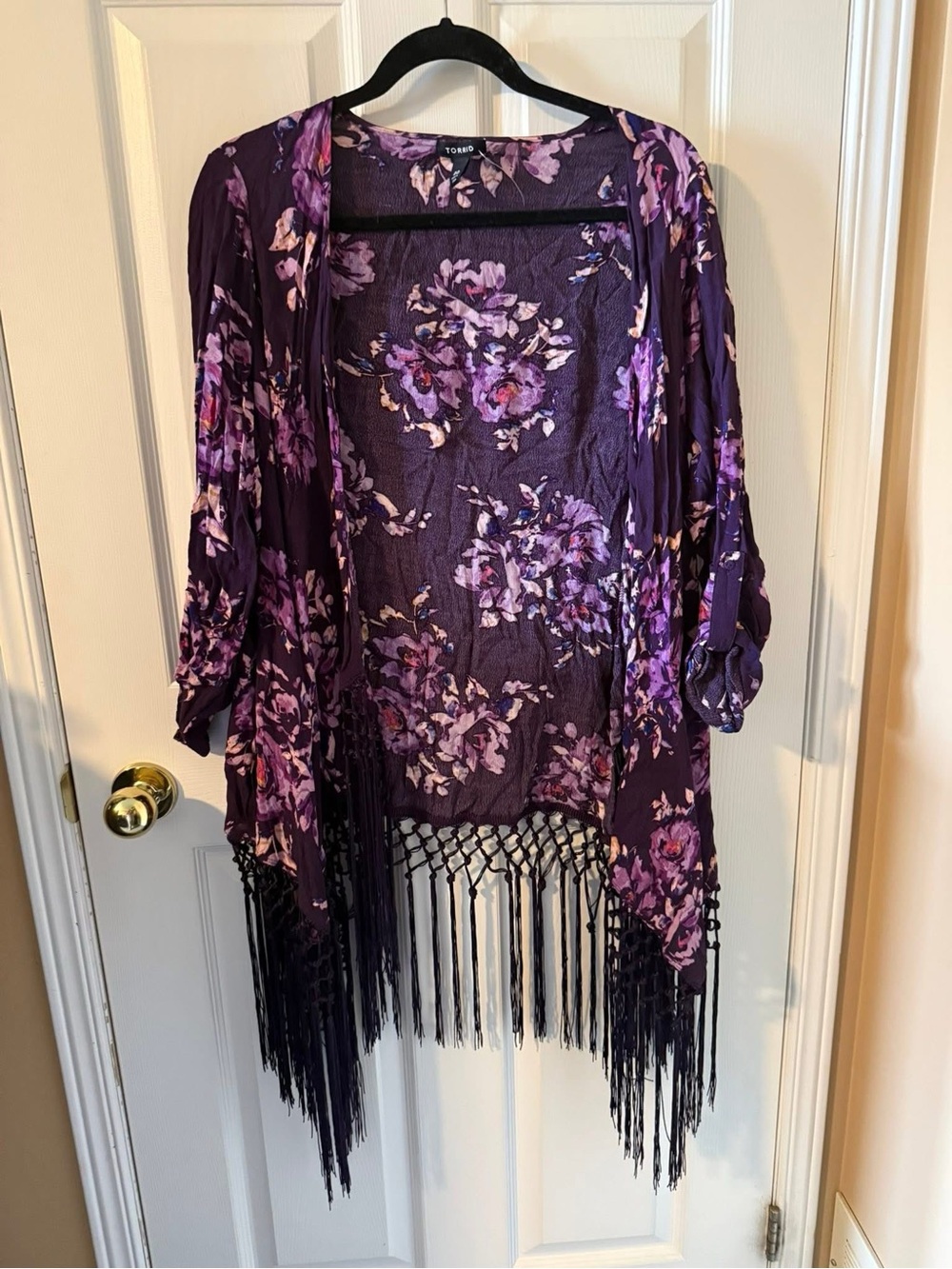 Torrid Dark Purple Floral Fringe Kimono – Size 00